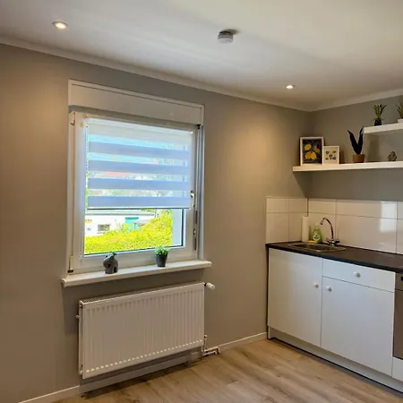 Apartament 2 - Gemuetliche Mit Kuechenzeile, Bad Und Grosser Terrasse *