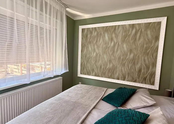 Apartament 2 - Gemuetliche Mit Kuechenzeile, Bad Und Grosser Terrasse *